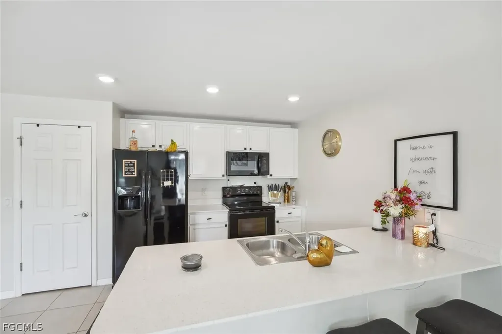 3306 Acapulco Circle Cape Coral FL 33909
