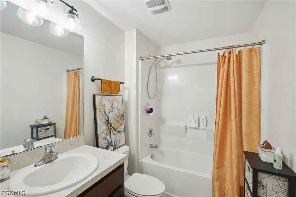 3306 Acapulco Circle Cape Coral FL 33909