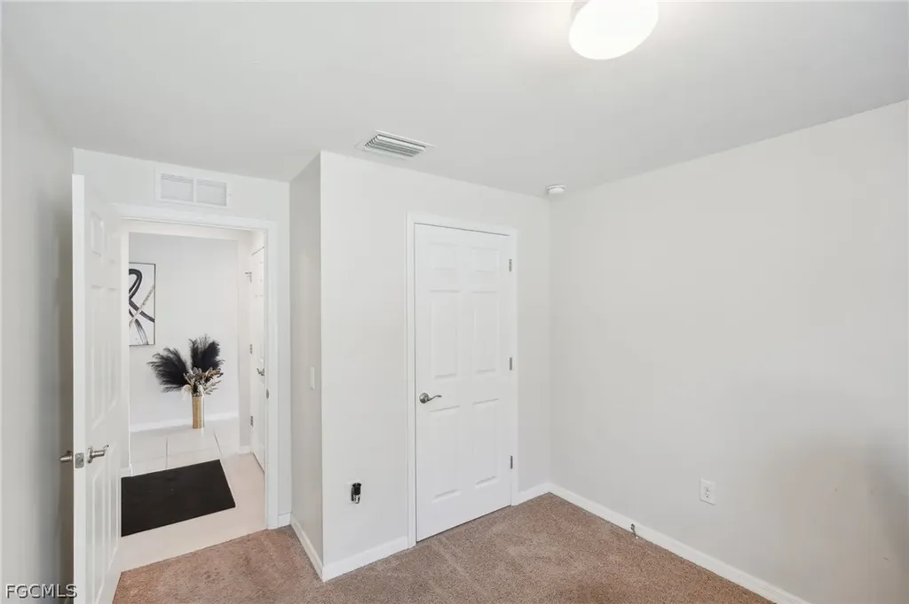 3306 Acapulco Circle Cape Coral FL 33909
