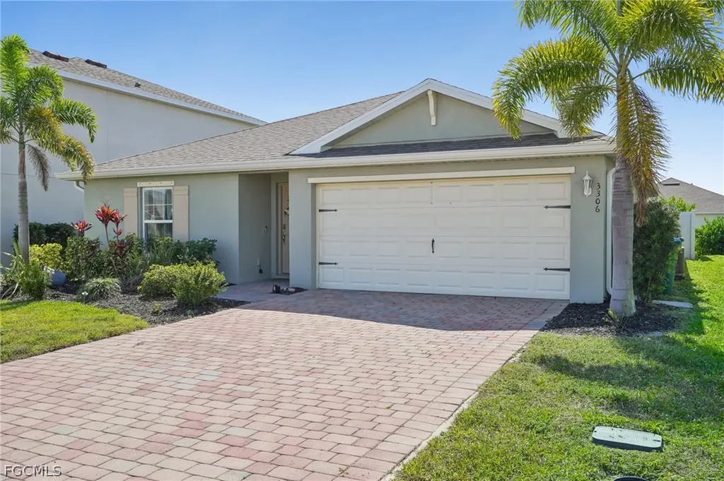 3306 Acapulco Circle Cape Coral FL 33909