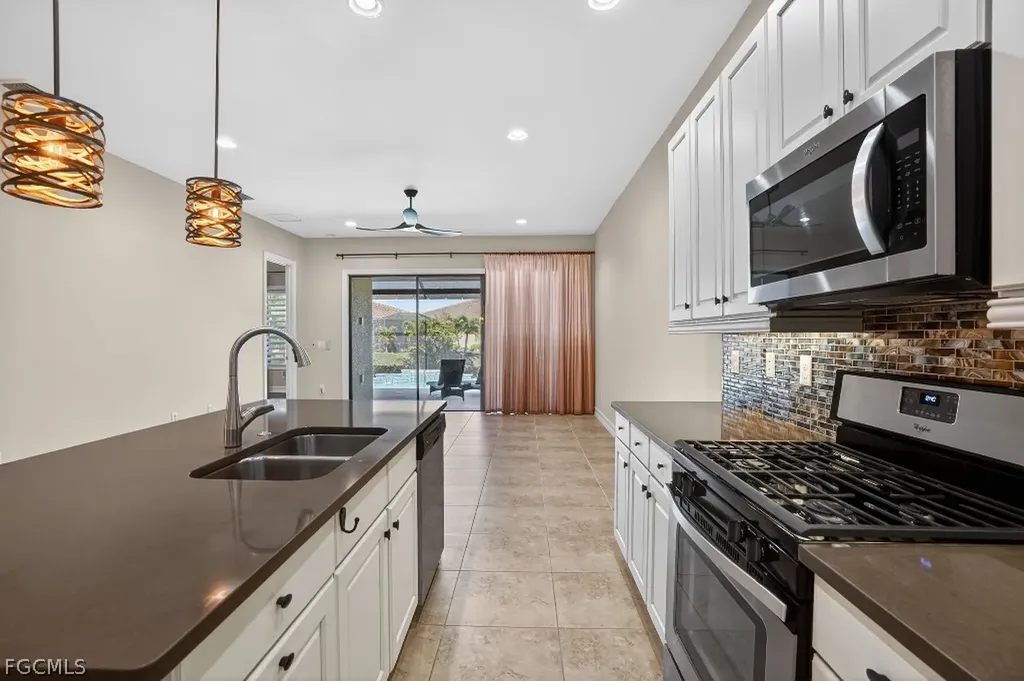 8260 Venetian Pointe Drive Fort Myers FL 33908