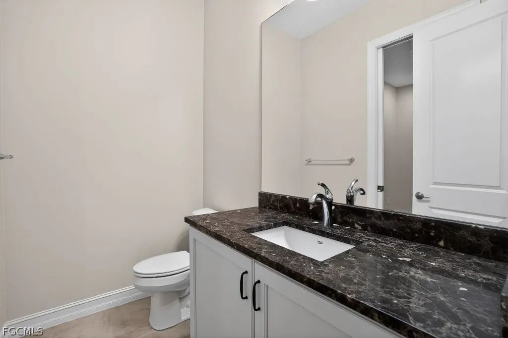 8260 Venetian Pointe Drive Fort Myers FL 33908