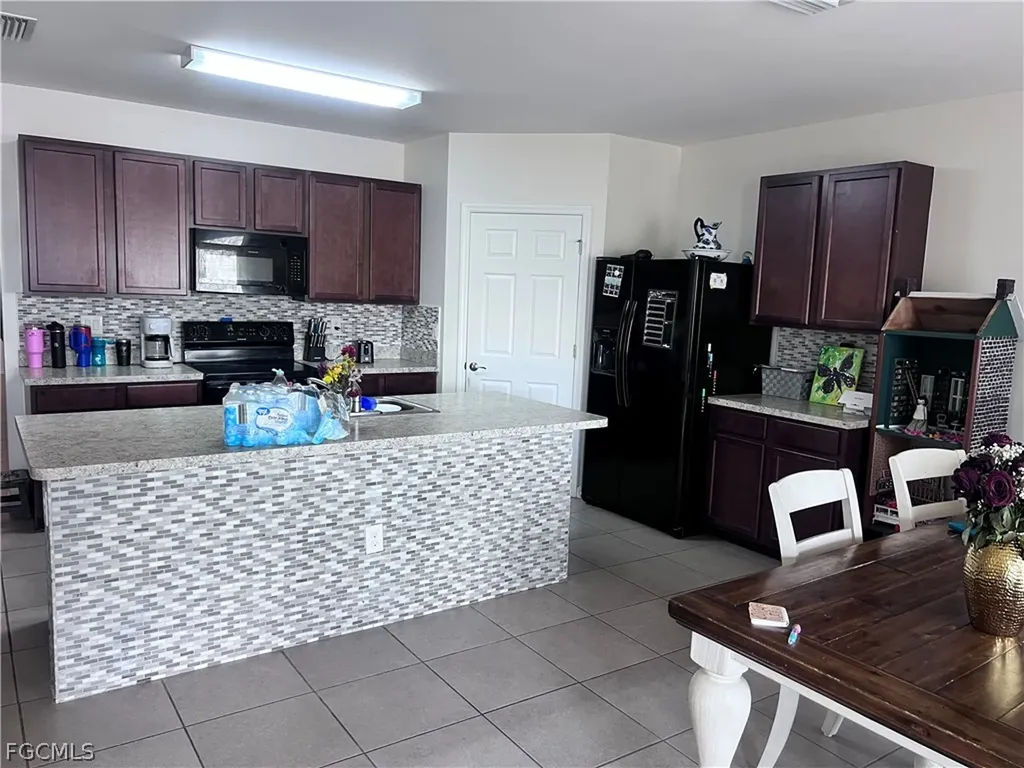 3815 SW 11th Place Cape Coral FL 33914