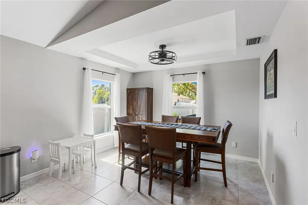 3306 NE 8th Place Cape Coral FL 33909