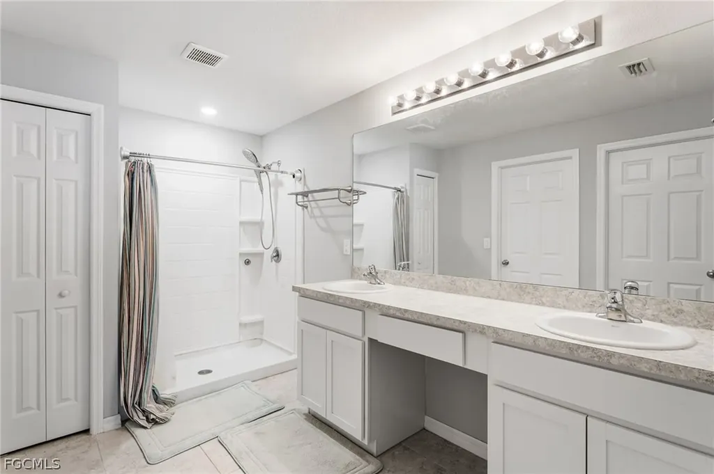 3306 NE 8th Place Cape Coral FL 33909
