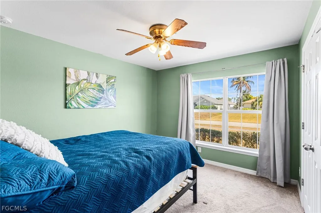 3306 NE 8th Place Cape Coral FL 33909