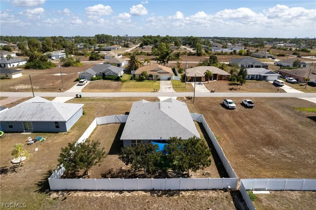 3306 NE 8th Place Cape Coral FL 33909