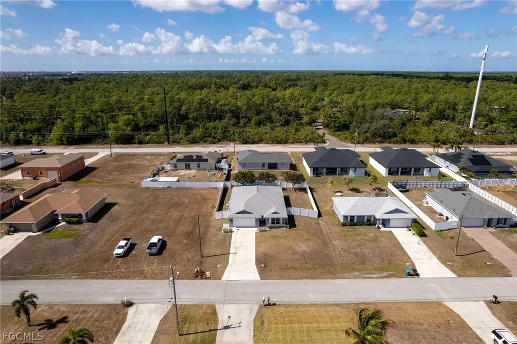3306 NE 8th Place Cape Coral FL 33909