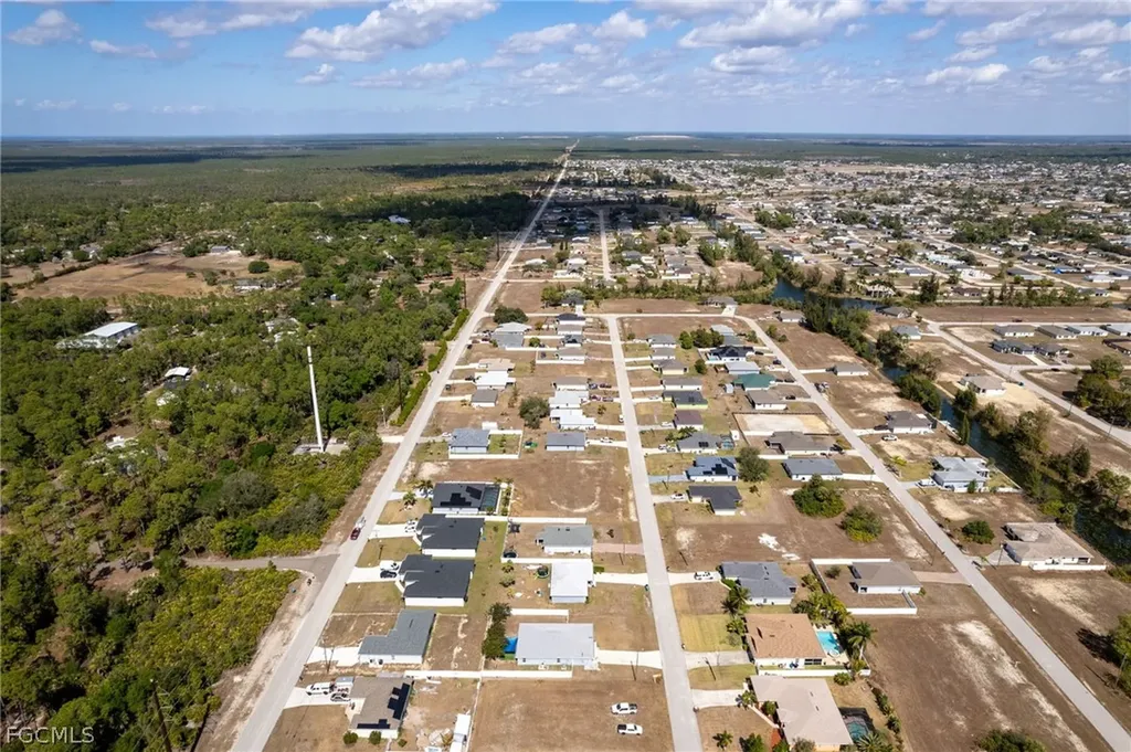 3306 NE 8th Place Cape Coral FL 33909