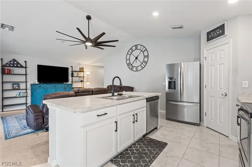3306 NE 8th Place Cape Coral FL 33909