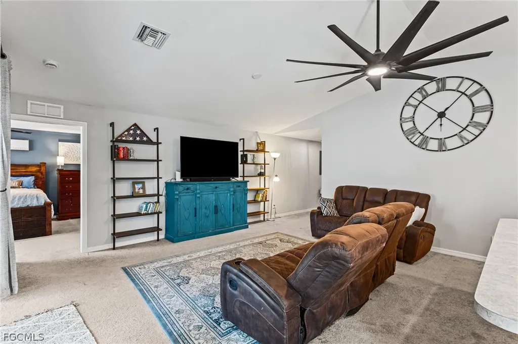 3306 NE 8th Place Cape Coral FL 33909