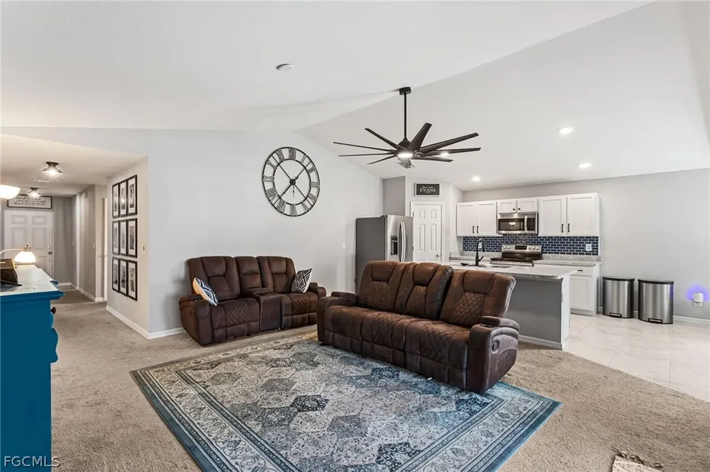 3306 NE 8th Place Cape Coral FL 33909