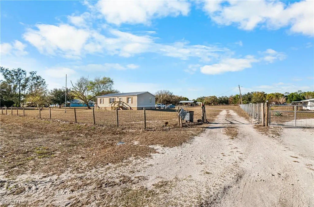 3632 Fort Simmons Avenue Fort Denaud FL 33935