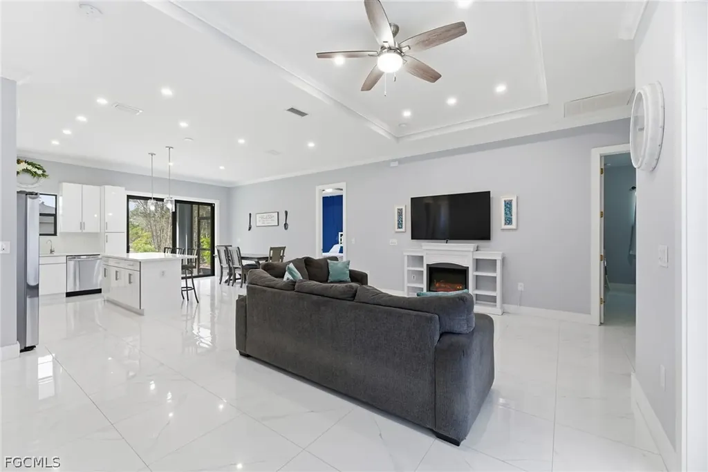 816 Bell Boulevard S Lehigh Acres FL 33974