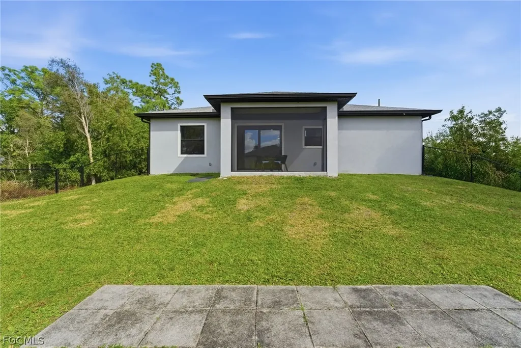 816 Bell Boulevard S Lehigh Acres FL 33974
