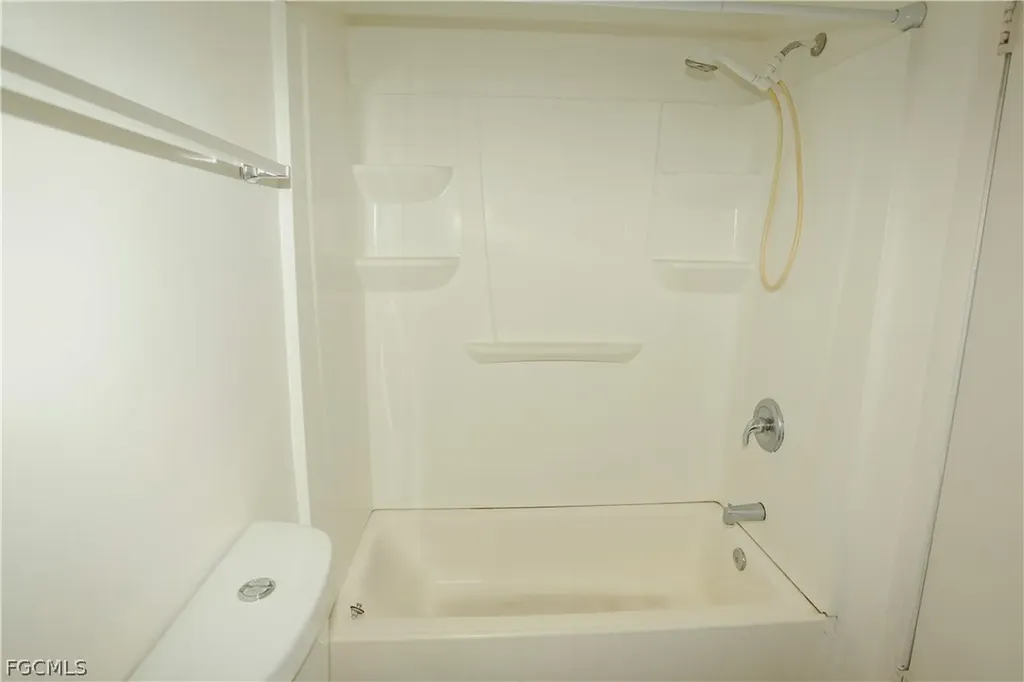 2835 Winkler Avenue Fort Myers FL 33916