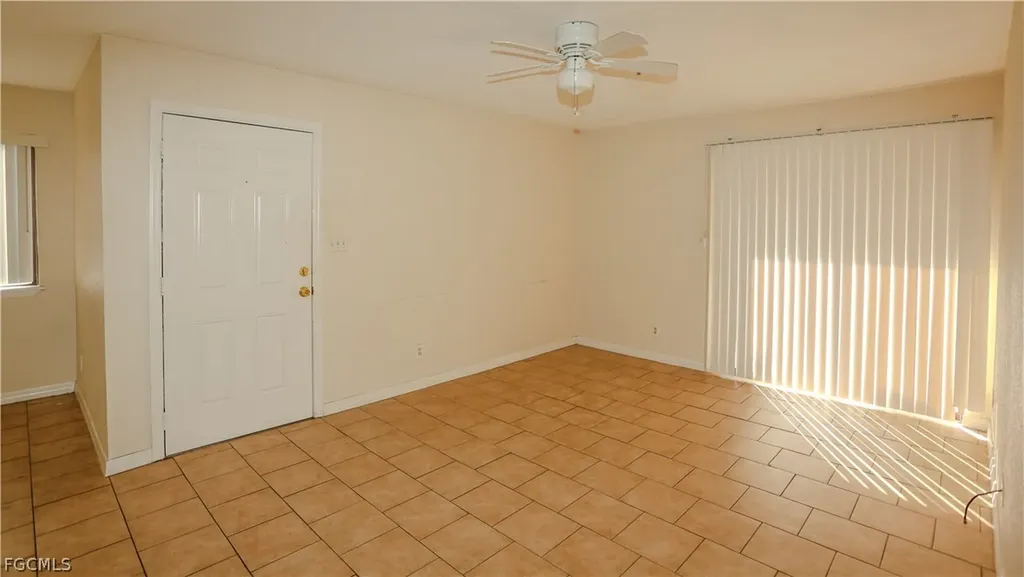 2835 Winkler Avenue Fort Myers FL 33916