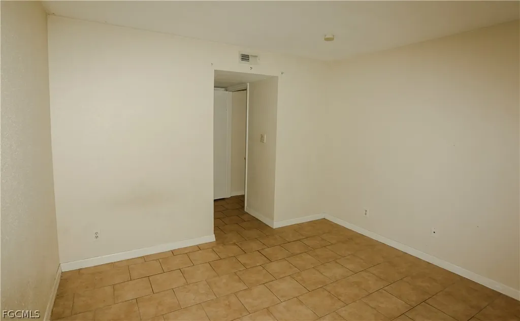 2835 Winkler Avenue Fort Myers FL 33916