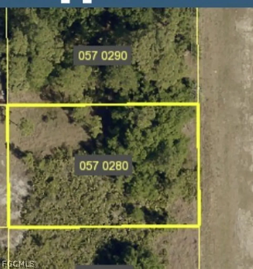 414/416 Bell Boulevard S Lehigh Acres FL 33974
