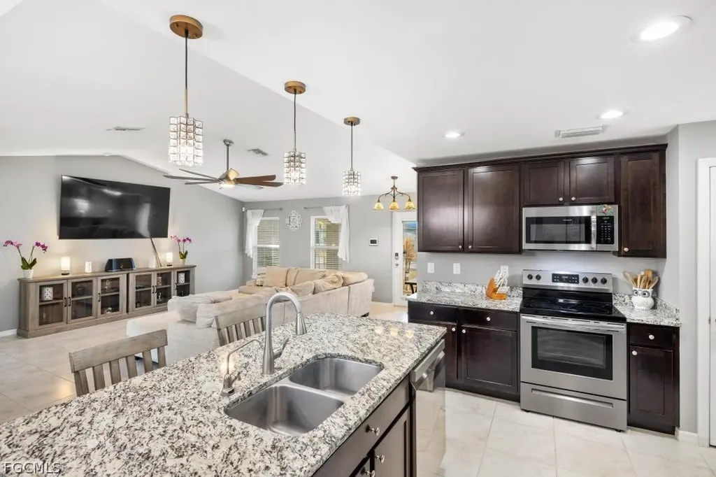 101 NW 25th Terrace Cape Coral FL 33993