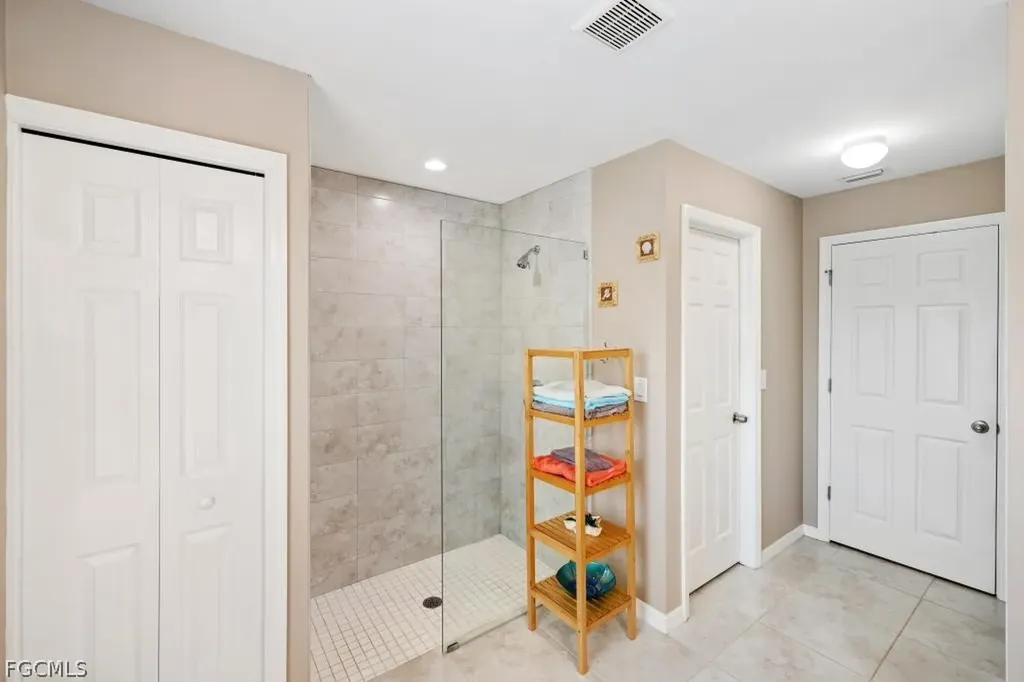 101 NW 25th Terrace Cape Coral FL 33993