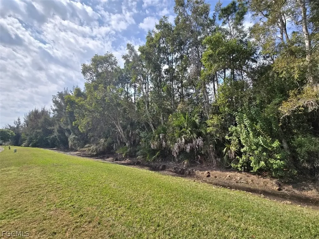 3956 Sabal Springs Boulevard North Fort Myers FL 33917