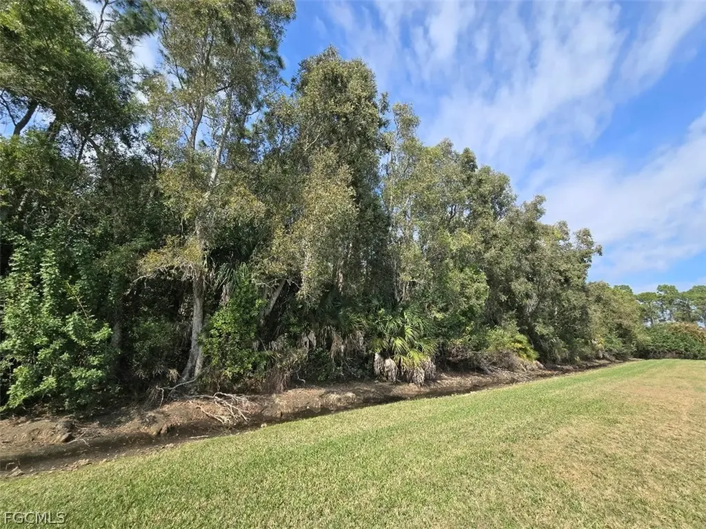 3956 Sabal Springs Boulevard North Fort Myers FL 33917