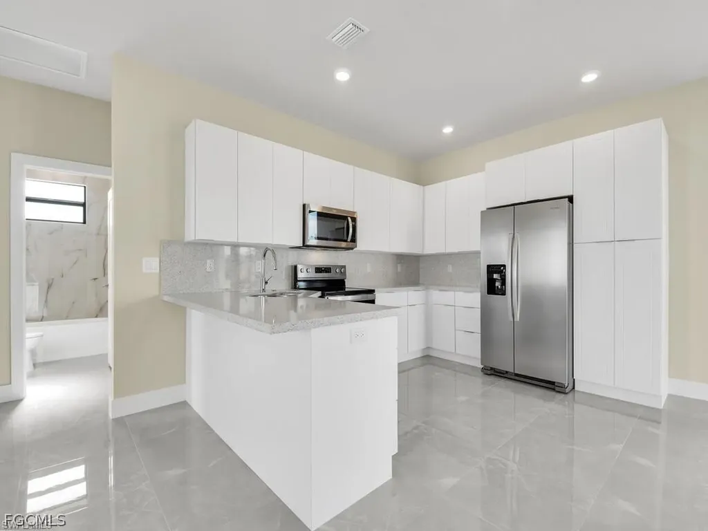 800 NW 3rd Avenue Cape Coral FL 33993