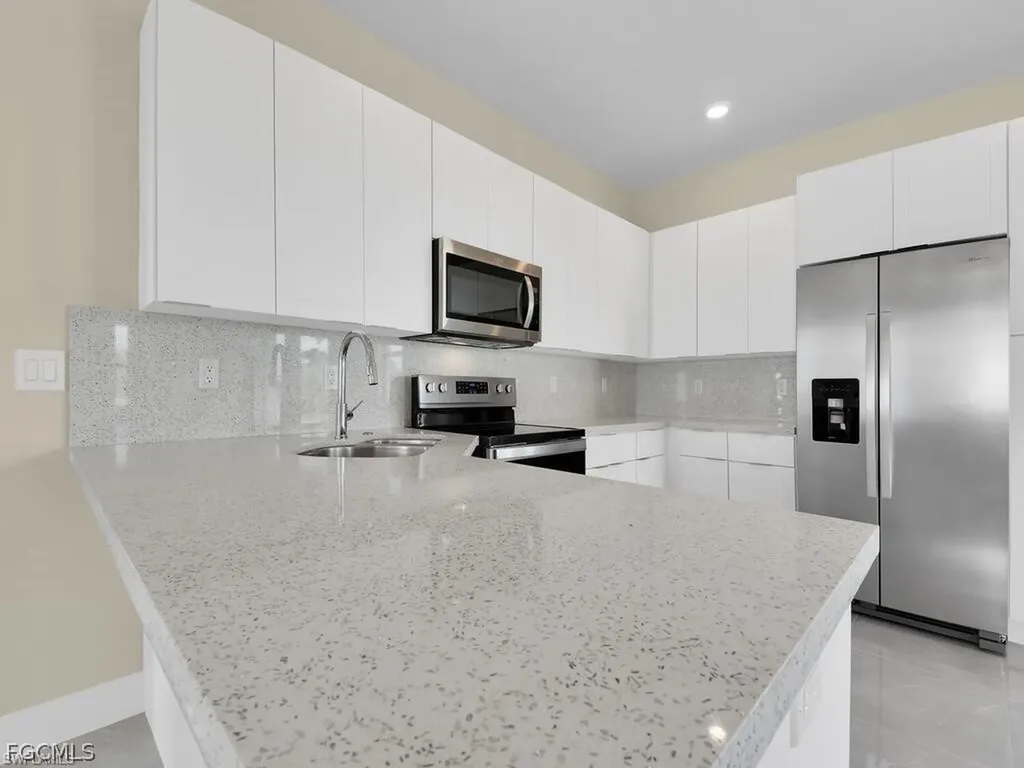 800 NW 3rd Avenue Cape Coral FL 33993