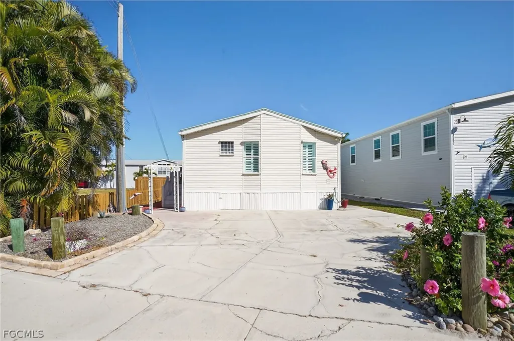 1595 Main Street Fort Myers Beach FL 33931