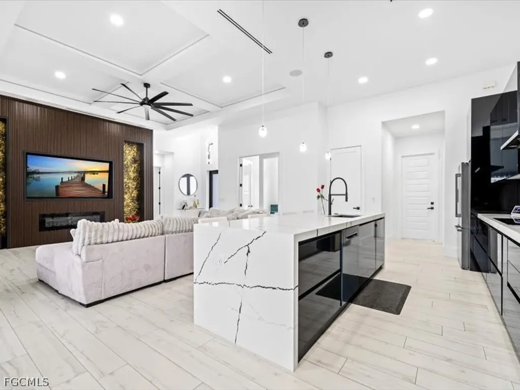 801 NW 38th Place Cape Coral FL 33993
