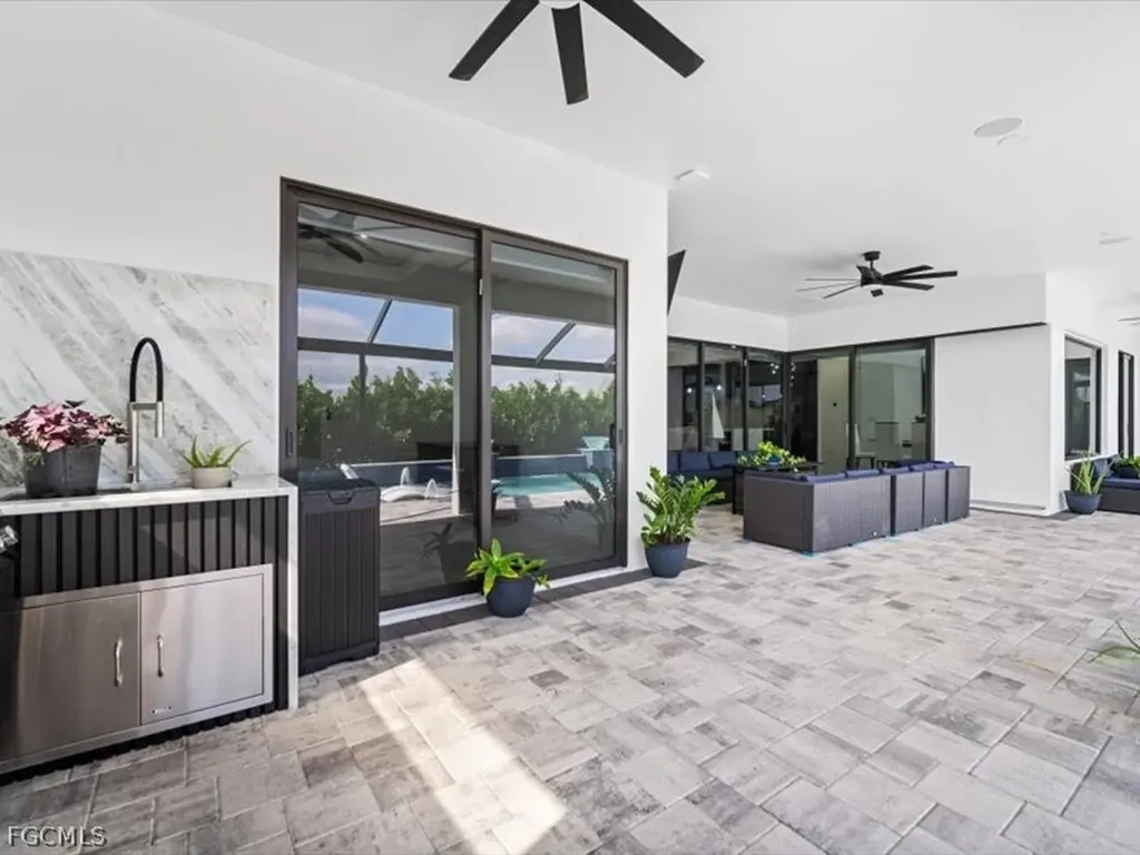 801 NW 38th Place Cape Coral FL 33993