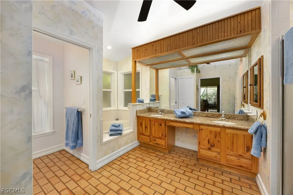 5960 Neal Road Fort Myers FL 33905