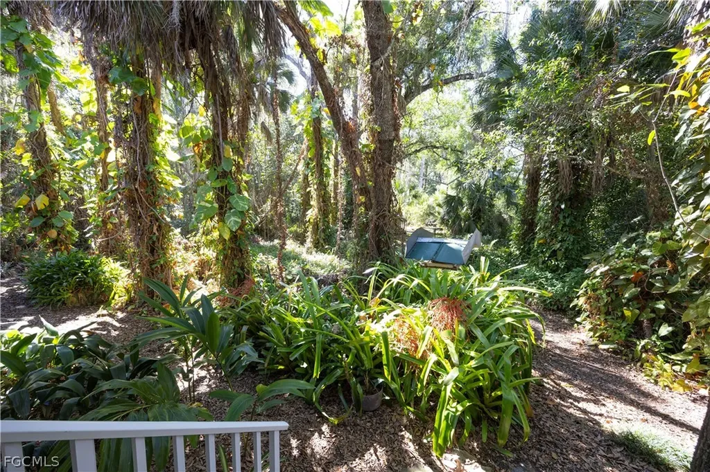 5960 Neal Road Fort Myers FL 33905