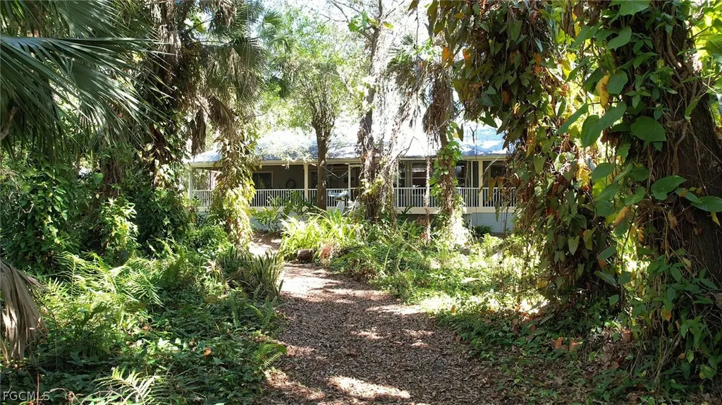 5960 Neal Road Fort Myers FL 33905