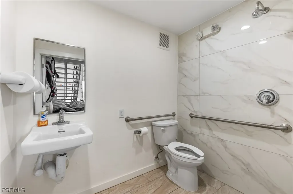 4335 SW 9th Avenue Cape Coral FL 33914