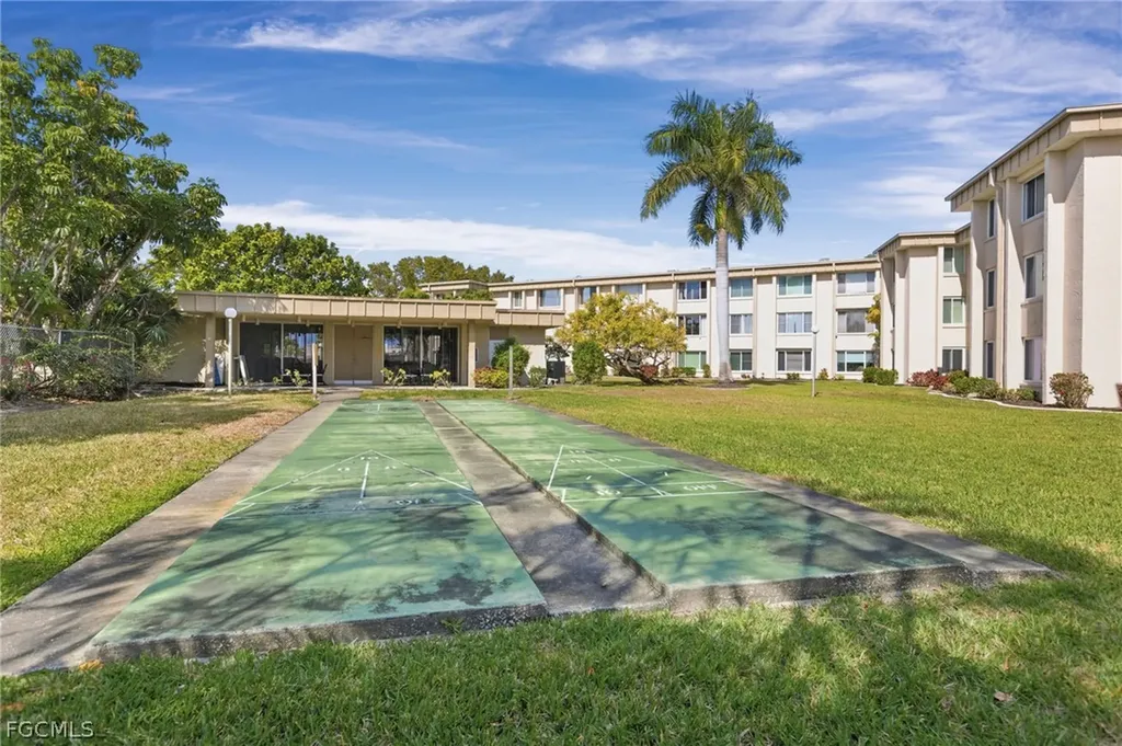 2244 Winkler Avenue Fort Myers FL 33901