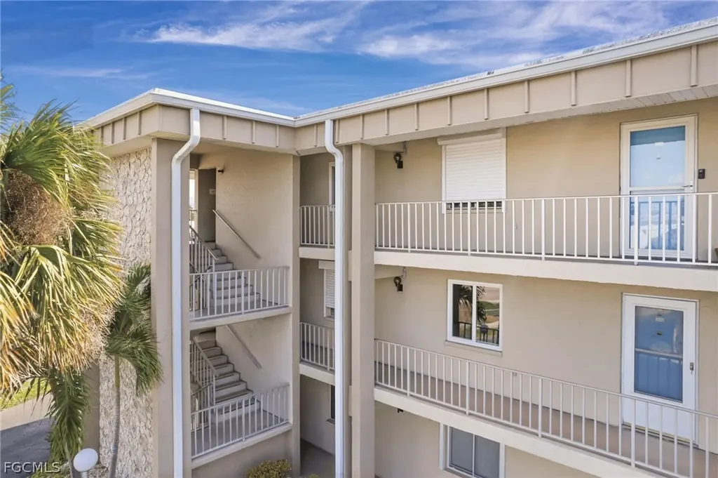 2244 Winkler Avenue Fort Myers FL 33901