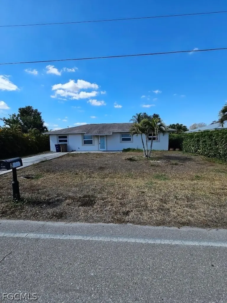 2825 E Cypress Avenue Fort Myers FL 33905