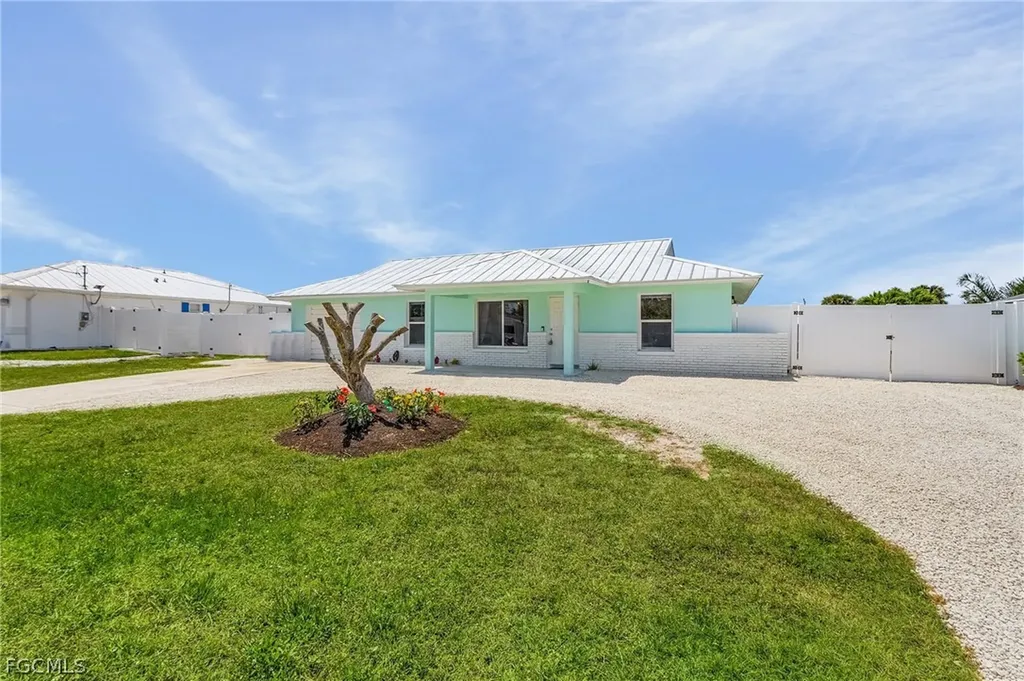 12139 Matlacha Boulevard Matlacha Isles FL 33991