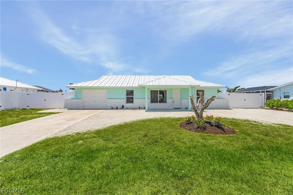 12139 Matlacha Boulevard Matlacha Isles FL 33991