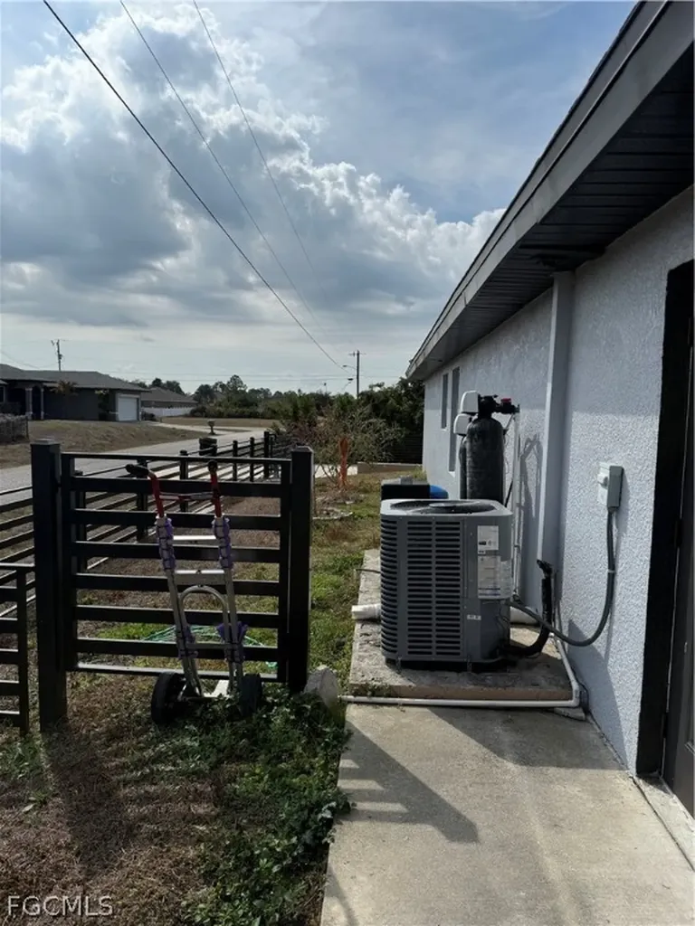 3601 18th Street SW Lehigh Acres FL 33976