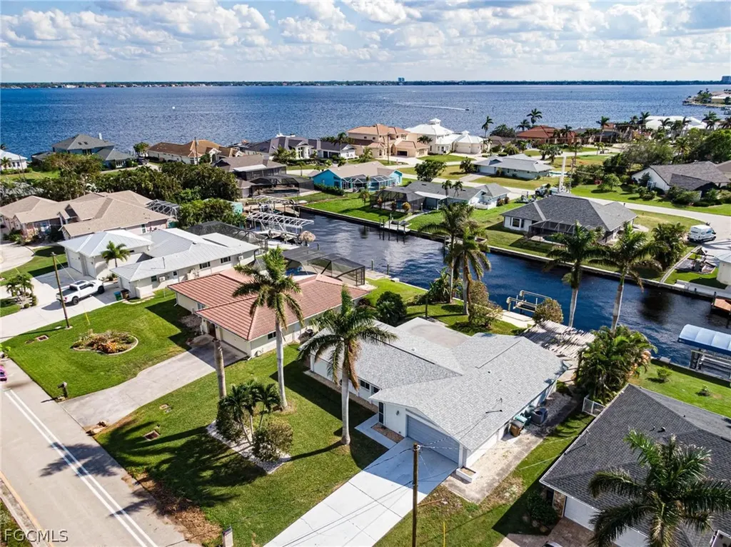 2112 Cornwallis Parkway Cape Coral FL 33904