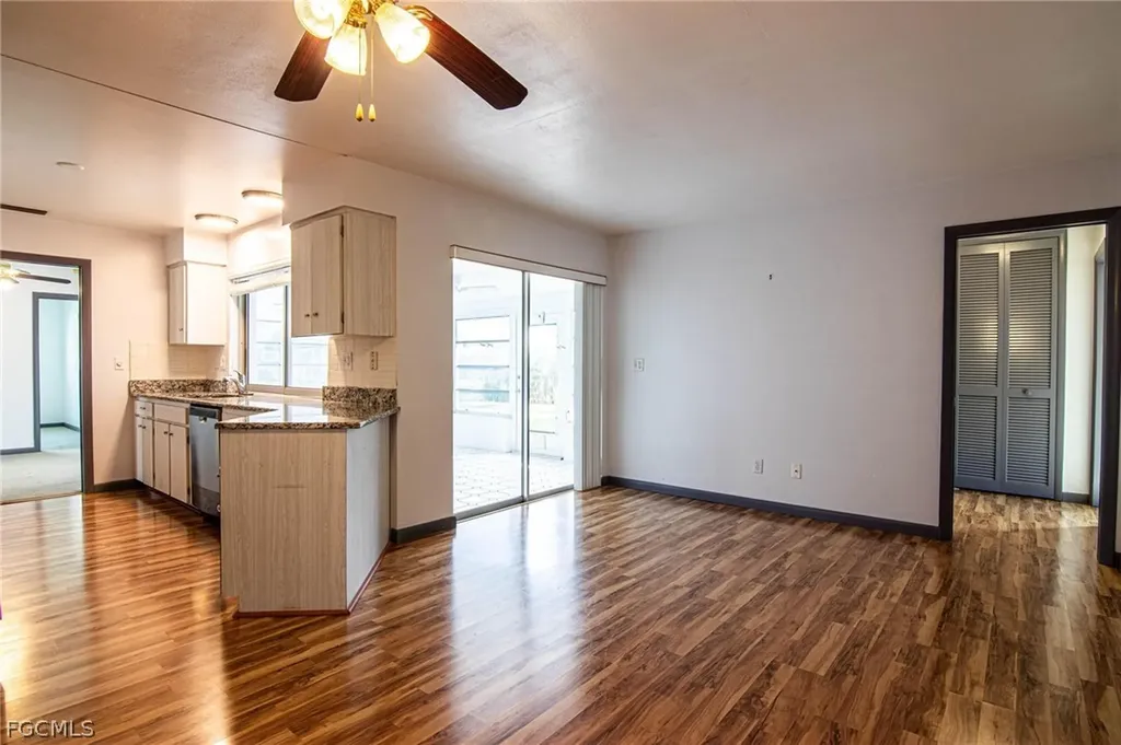 2112 Cornwallis Parkway Cape Coral FL 33904
