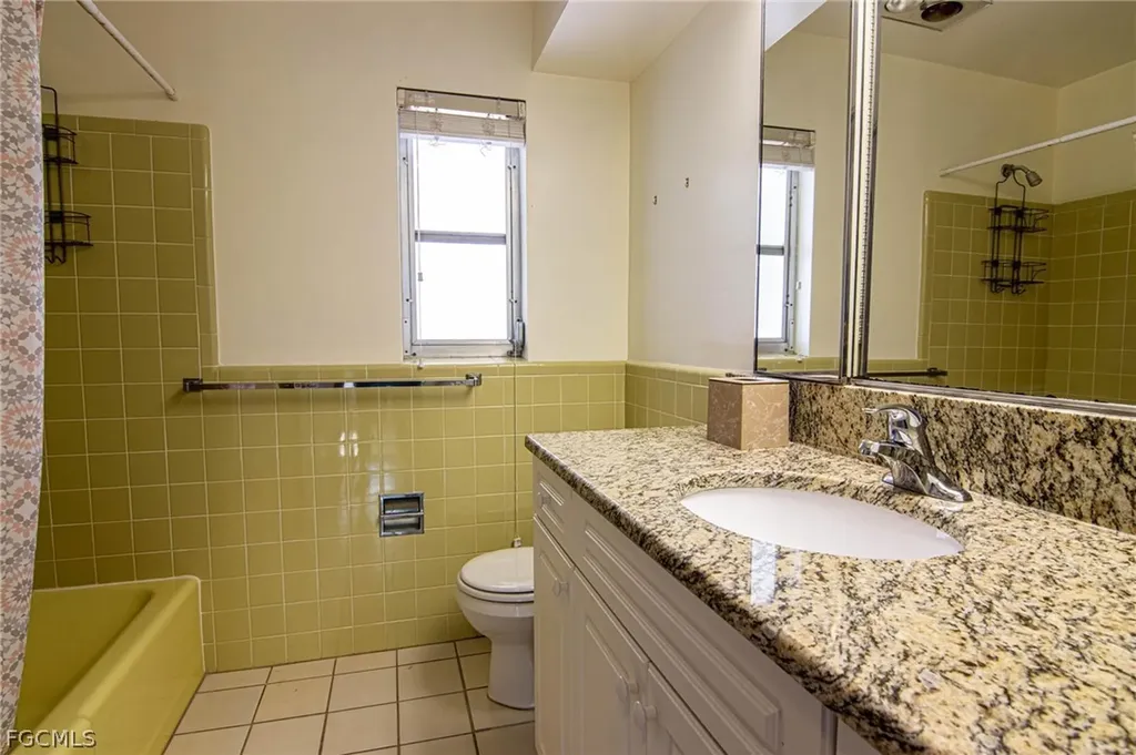 2112 Cornwallis Parkway Cape Coral FL 33904