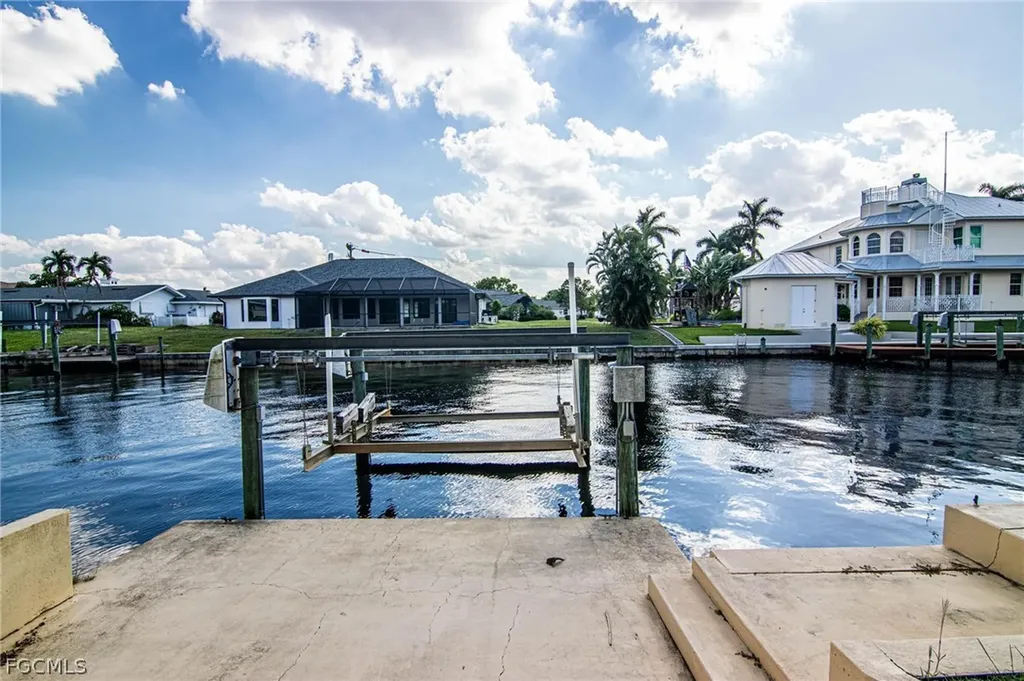2112 Cornwallis Parkway Cape Coral FL 33904