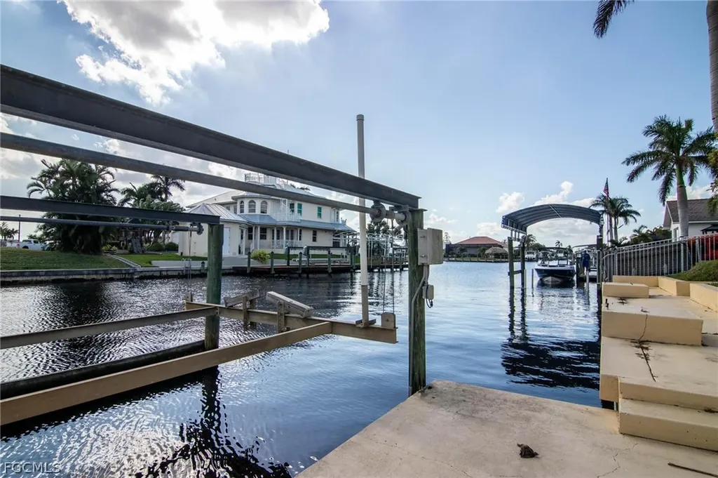 2112 Cornwallis Parkway Cape Coral FL 33904