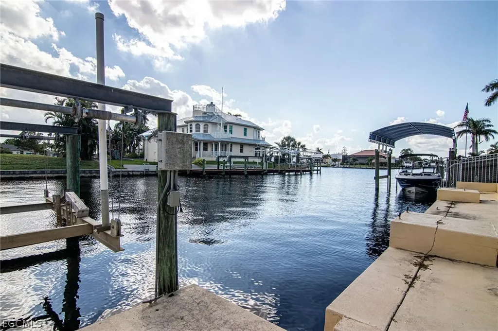 2112 Cornwallis Parkway Cape Coral FL 33904