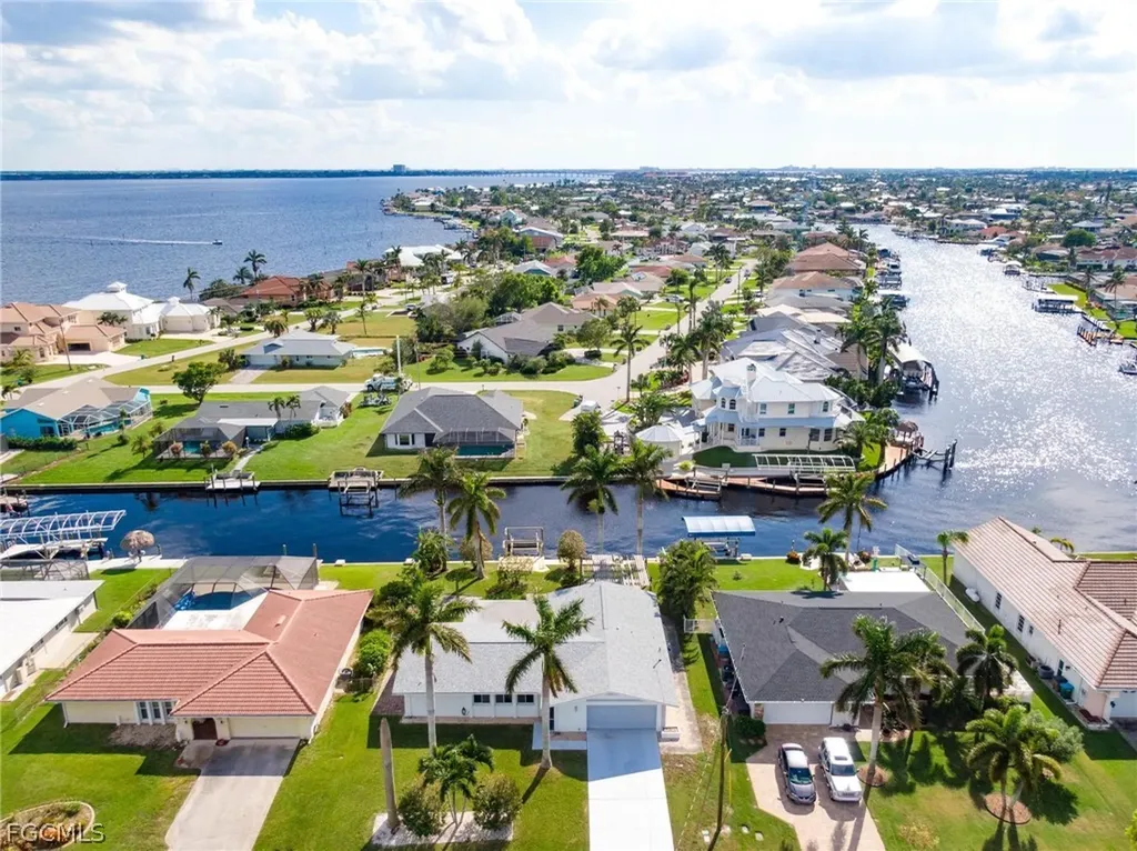 2112 Cornwallis Parkway Cape Coral FL 33904
