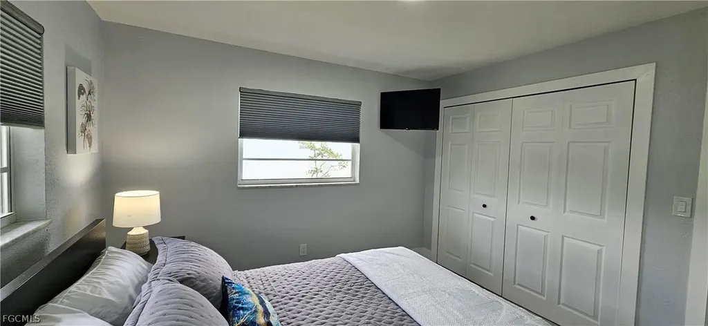 251 SE 46th Street Cape Coral FL 33904